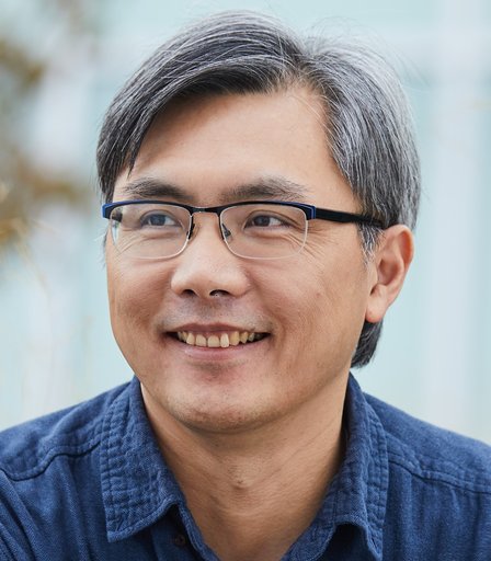 Portrait of Wen-tau Yih